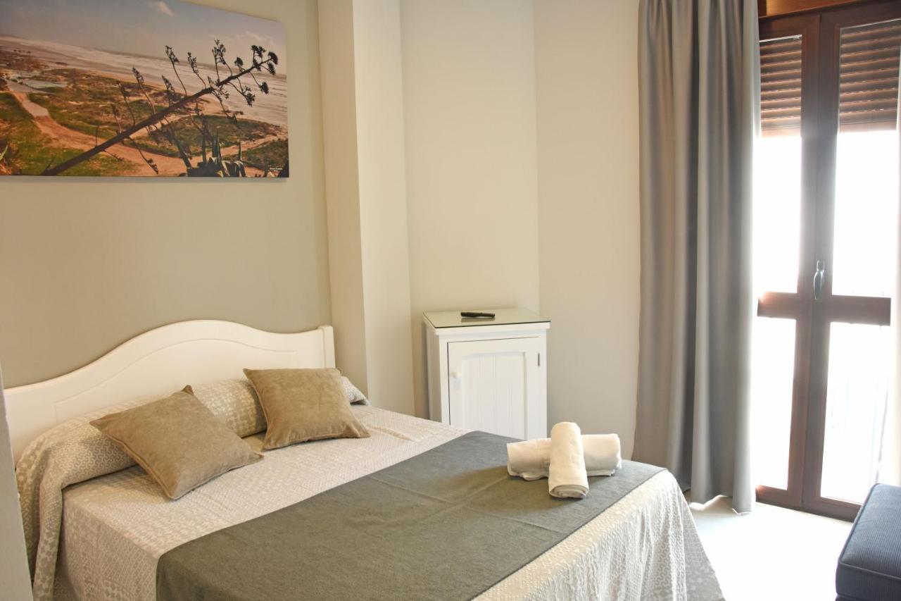 Hostal Bodega Конил-де-ла-Фронтера Екстериор снимка