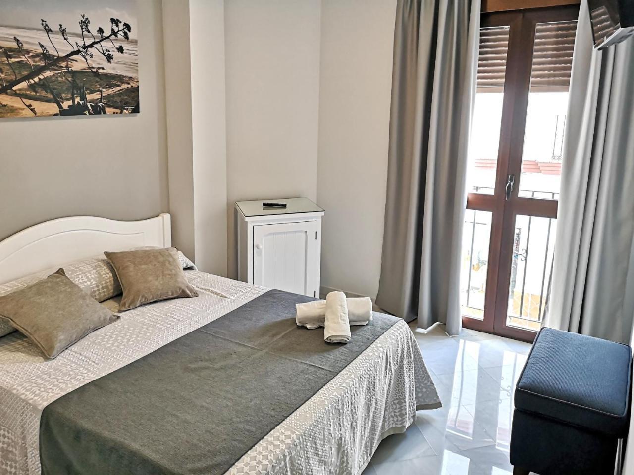 Hostal Bodega Конил-де-ла-Фронтера Екстериор снимка