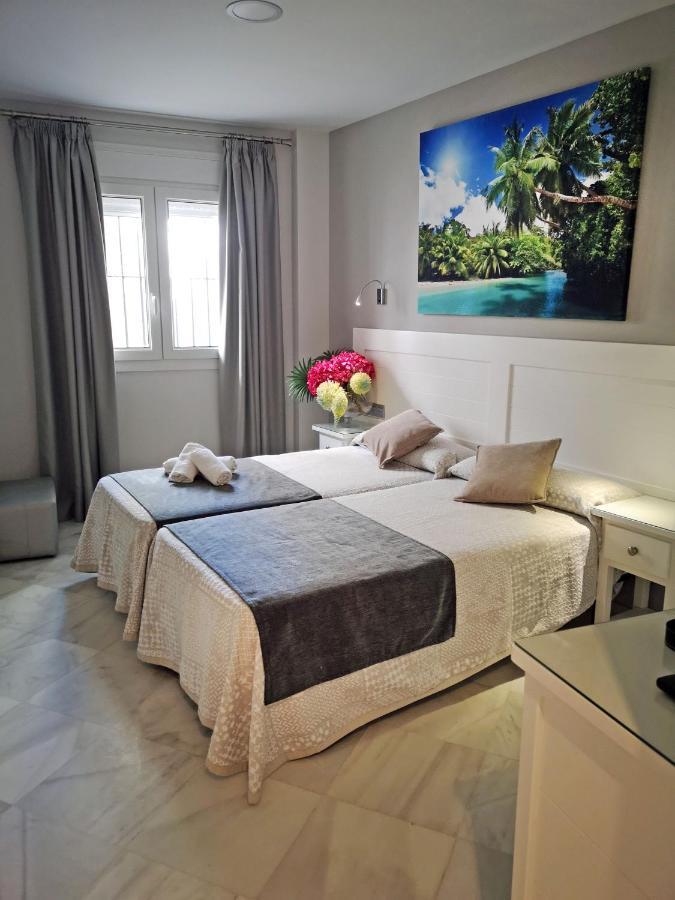 Hostal Bodega Конил-де-ла-Фронтера Екстериор снимка