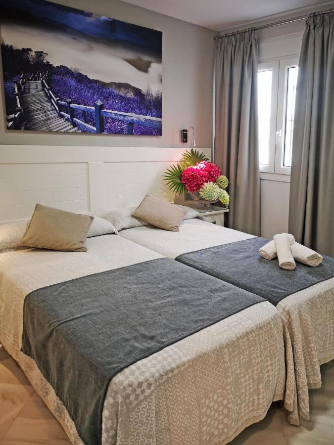 Hostal Bodega Конил-де-ла-Фронтера Екстериор снимка