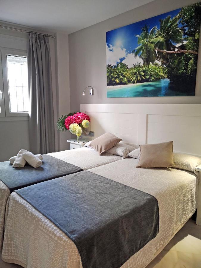 Hostal Bodega Конил-де-ла-Фронтера Екстериор снимка