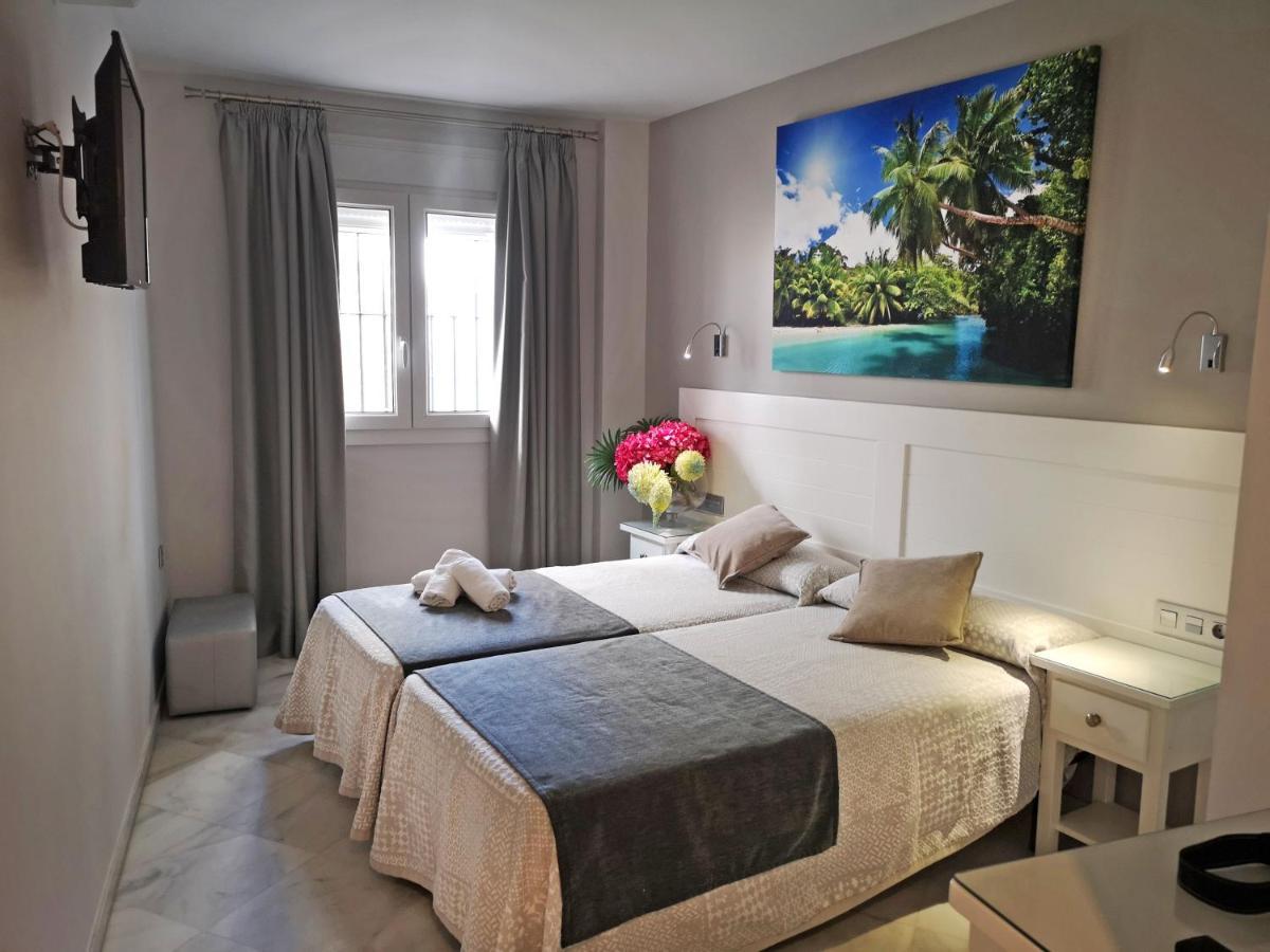 Hostal Bodega Конил-де-ла-Фронтера Екстериор снимка